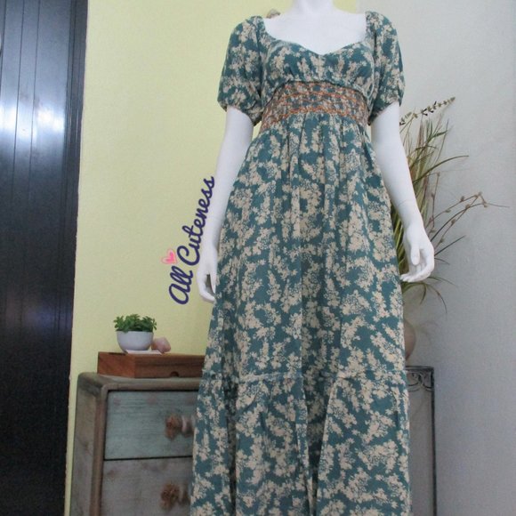 Free People Dresses & Skirts - Free People Floral Print Maxi Dress